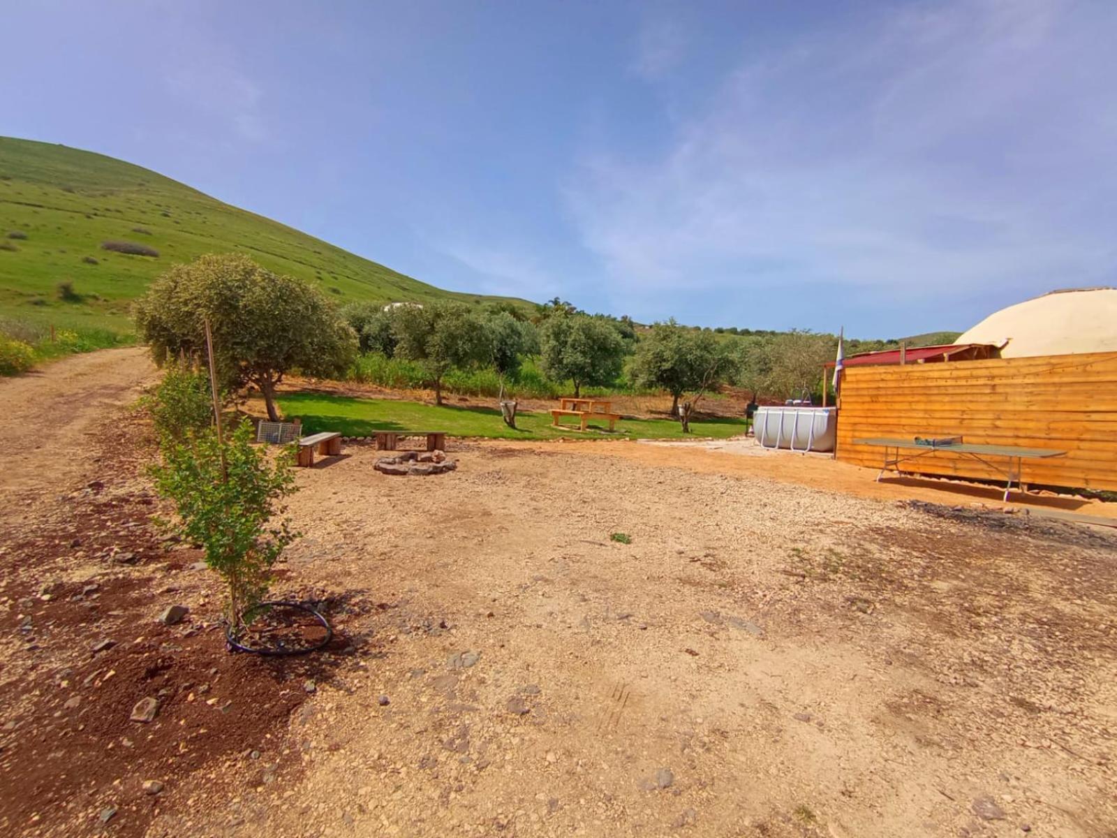 Hotel Olive Dome - כיפה גיאודזית ענקית ומודרנית בין עצי הזית Yavneʼel Exterior foto